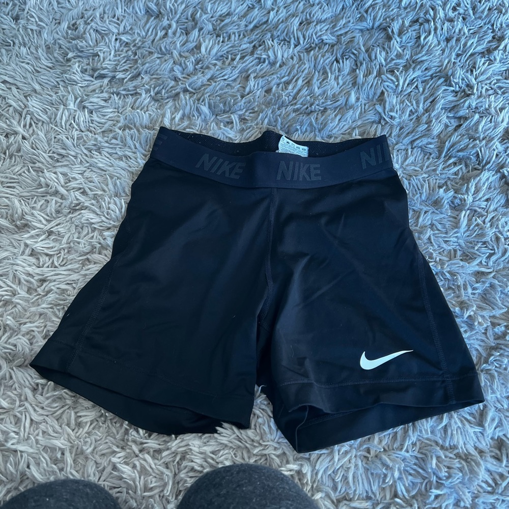 nike compression shorts